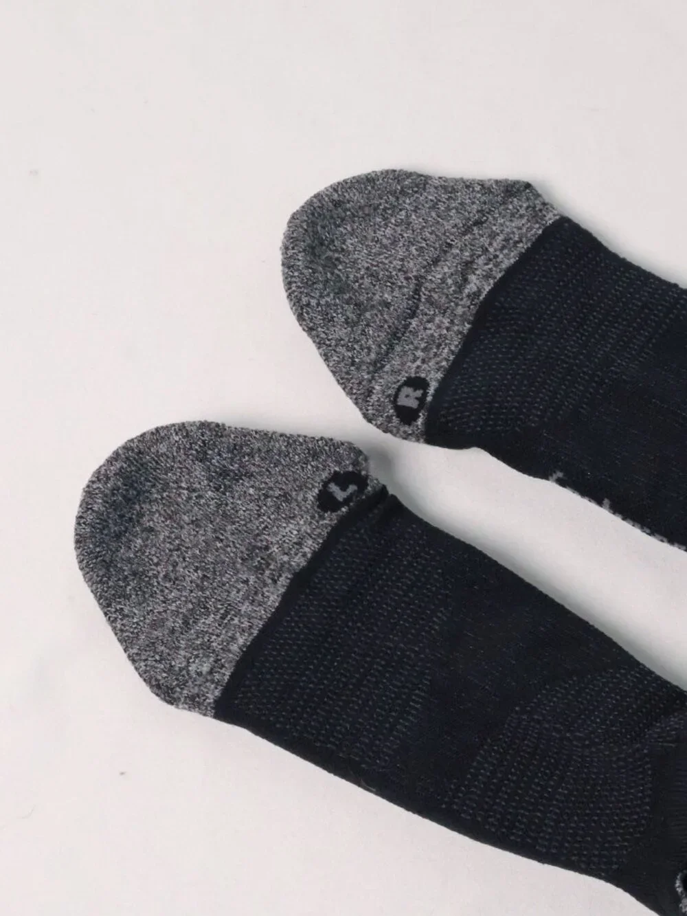 Feetures Ankle Socks Cushioned Black [Size M]